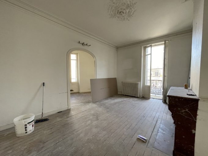 PLATEAU – 2 pièces – 45 m² – BORDEAUX CHARTRONS