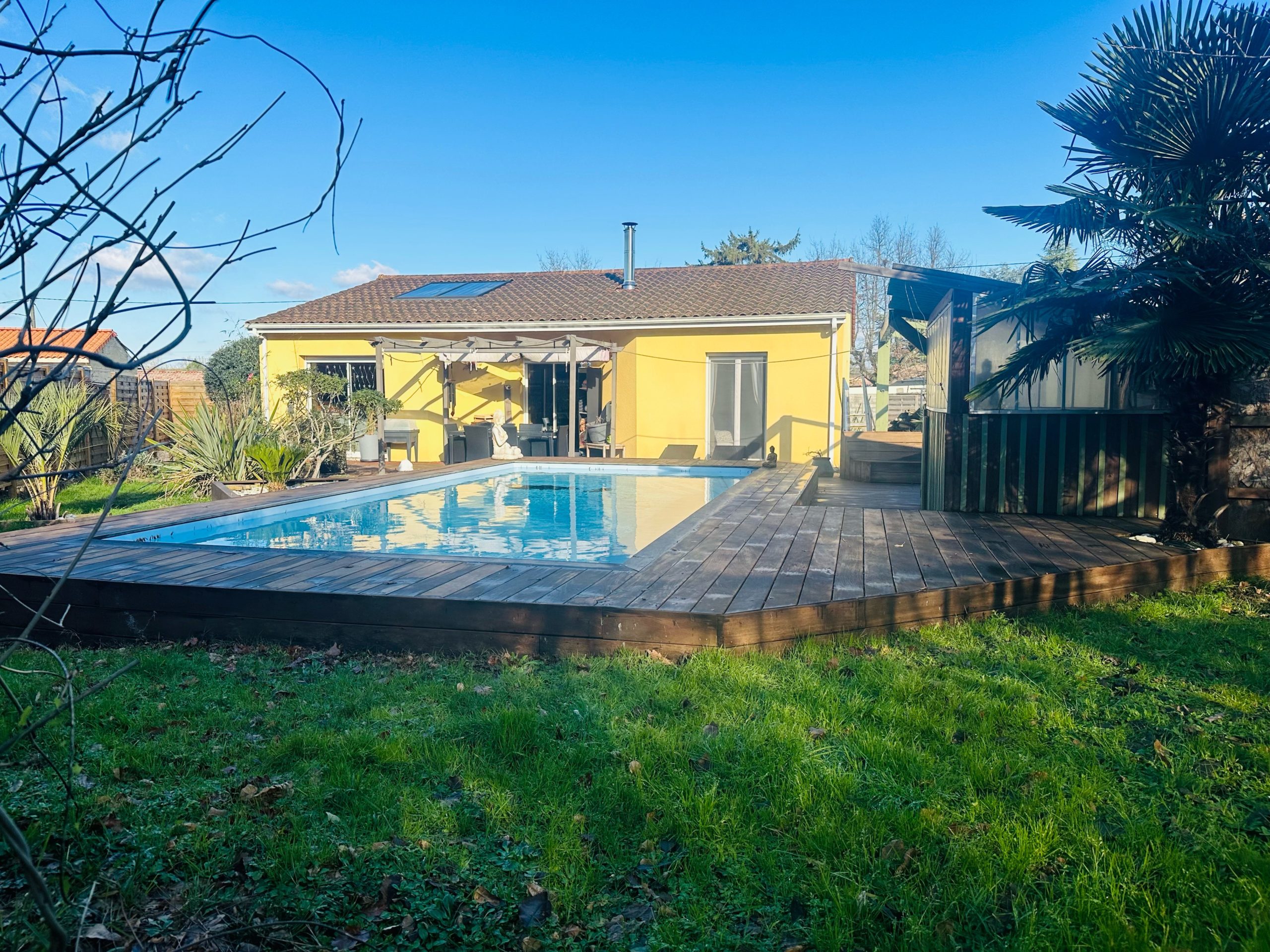  CAMBLANES – Centre Bourg, MAISON 4 pièces 100 M² avec jardin et piscine