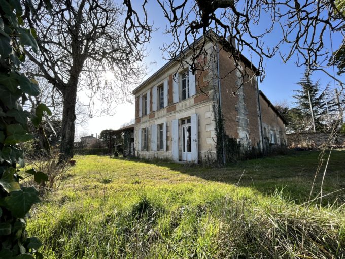 BLAYE – MAISON PIERRE – 4 PIÈCES 100 M2 – SUR TERRAIN DE 1178m2