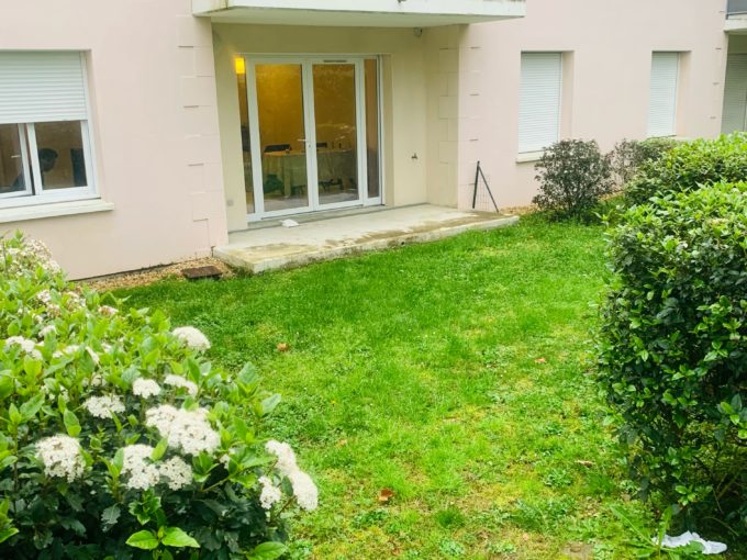  VILLENAVE D’ORNON – APPARTEMENT 2 PIÈCES DE 45.47 M² AVEC JARDIN ET PLACE DE PARKING