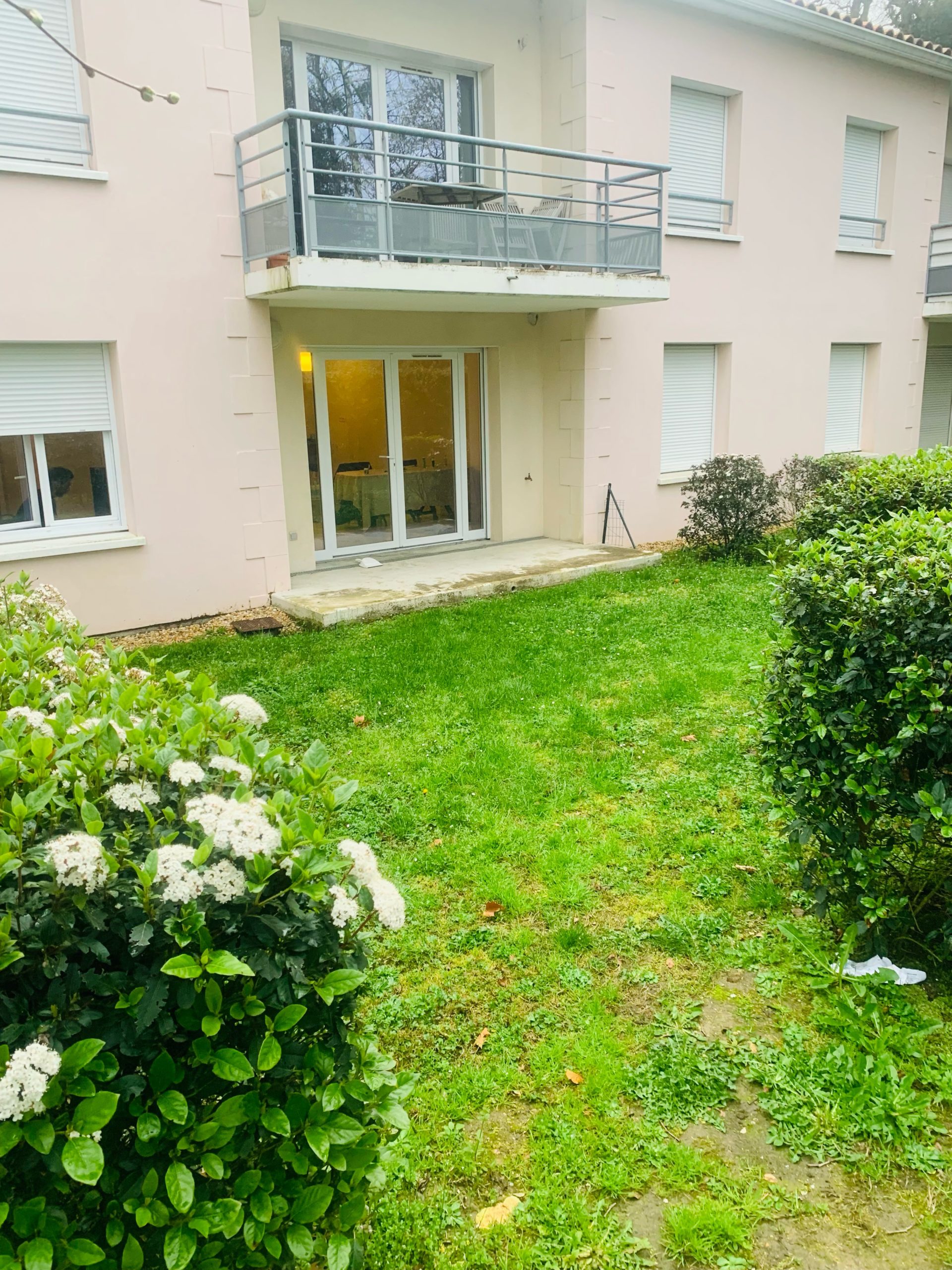 VILLENAVE D’ORNON – appartement 2 pièces de 45.47 m² avec jardin et place de parking