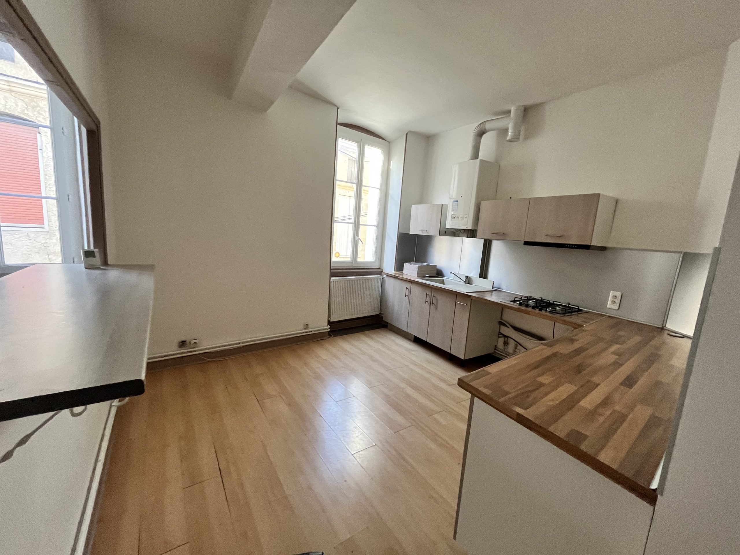 BLAYE – Appartement T2 de 80 m²