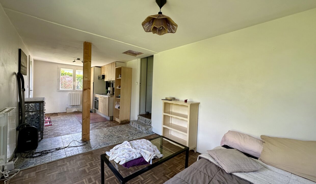 8f5ac6bdd43a4d9fa8b8da00b63c4c69